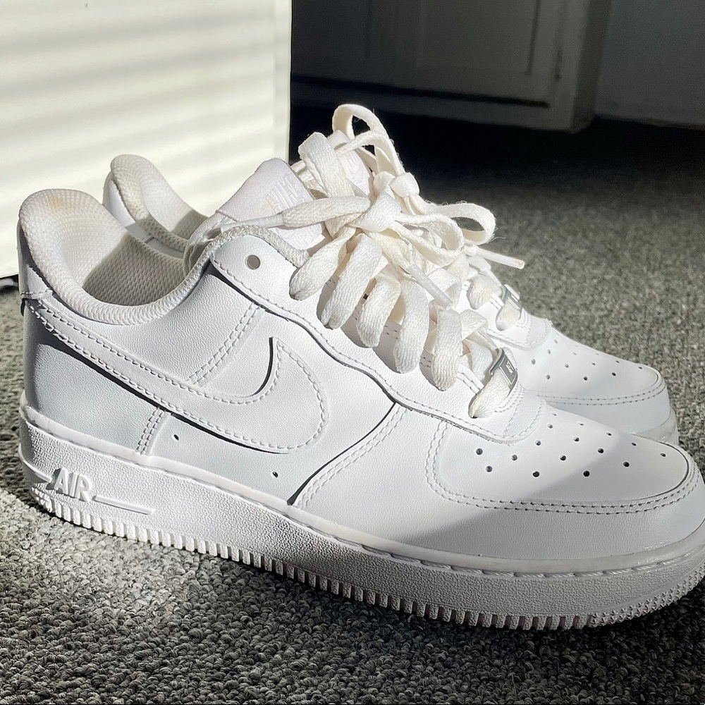 NEW NIKE AIR FORCE 1 ‘07